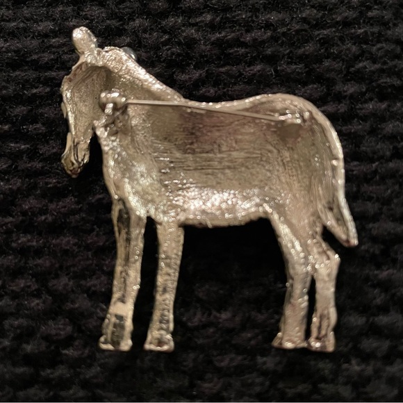 Vintage Enamel Zebra Pin - Picture 2 of 4